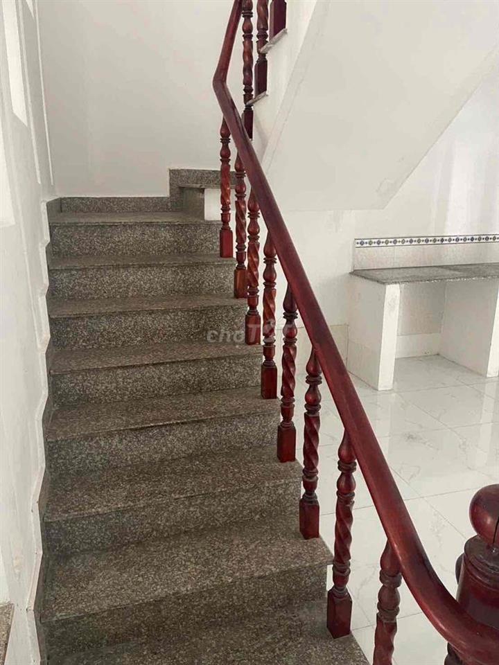 cho thuê nhà đẹp lầu trệt