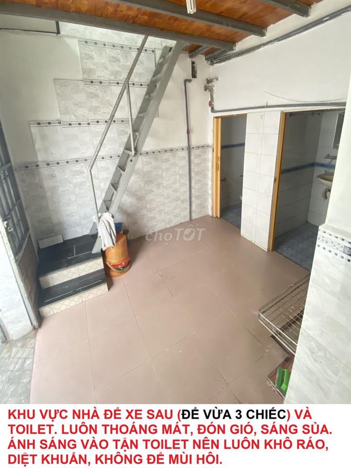 Nhà 100m2 sát đường lớn, kế công viên, 5 phòng, 3 phòng ngủ, 2 sân xe