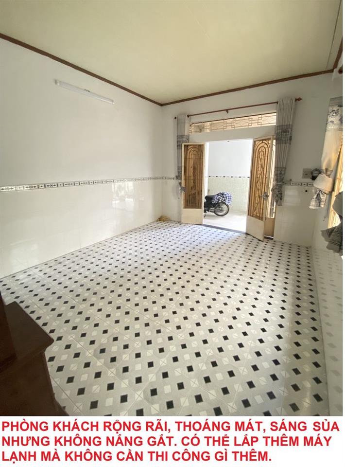 Nhà 100m2 sát đường lớn, kế công viên, 5 phòng, 3 phòng ngủ, 2 sân xe