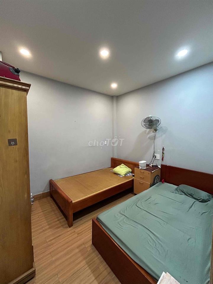 Cho thuê nhà nguyên căn khu dân cư an ninh, nội thất đầy đủ