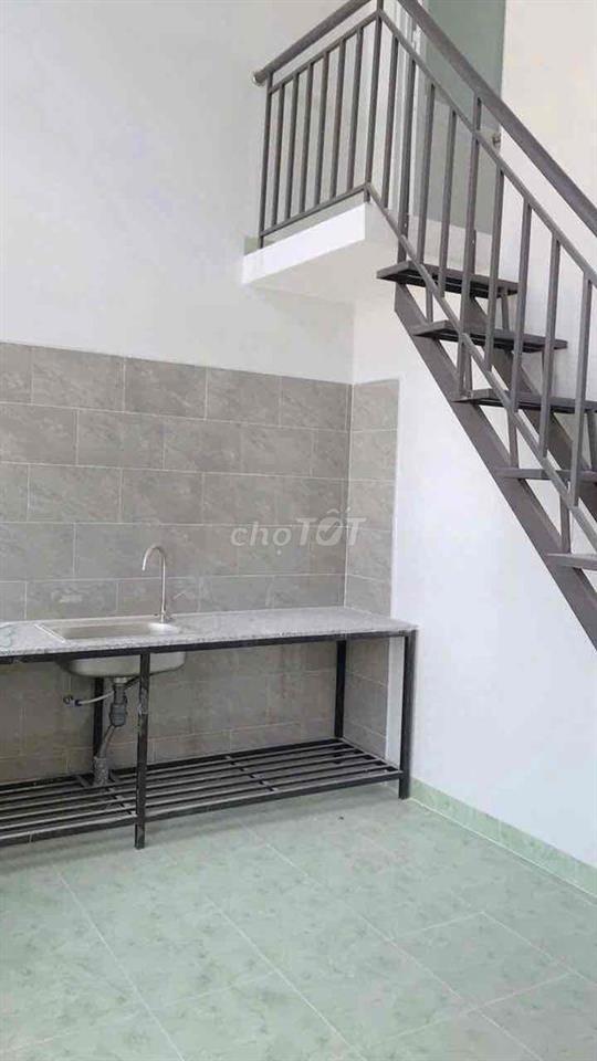 CHO THUÊ NHÀ 2PN ĐỐI DIỆN ĐẠI NAM.