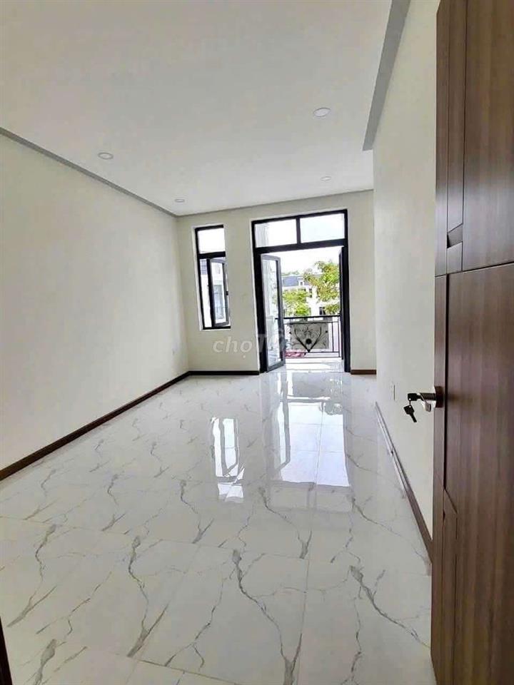 Cho thuê nhà nguyên căn Tân Phước Khánh 
