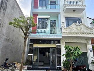 Cho thuê nhà 1 trệt 2 lầu gần ngã tư Miếu Ông Cù 4 phòng giá 10 tr/ th