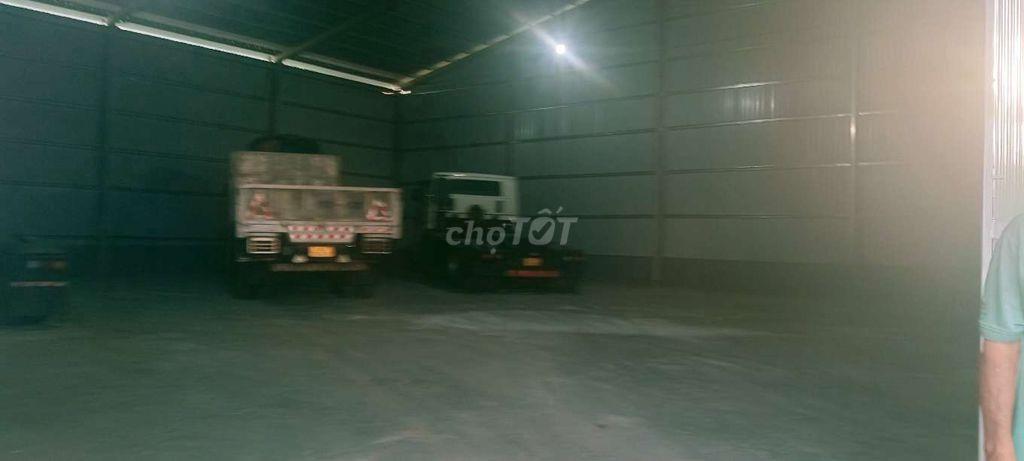Cho thuê xưởng 400m2 Bình Chuẩn - Thuận An BD