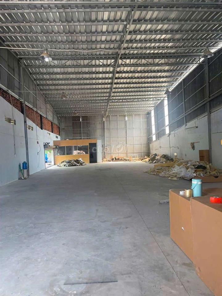 Cho thuê xưởng Thuận An 400m2 giá 18 tr/ tháng