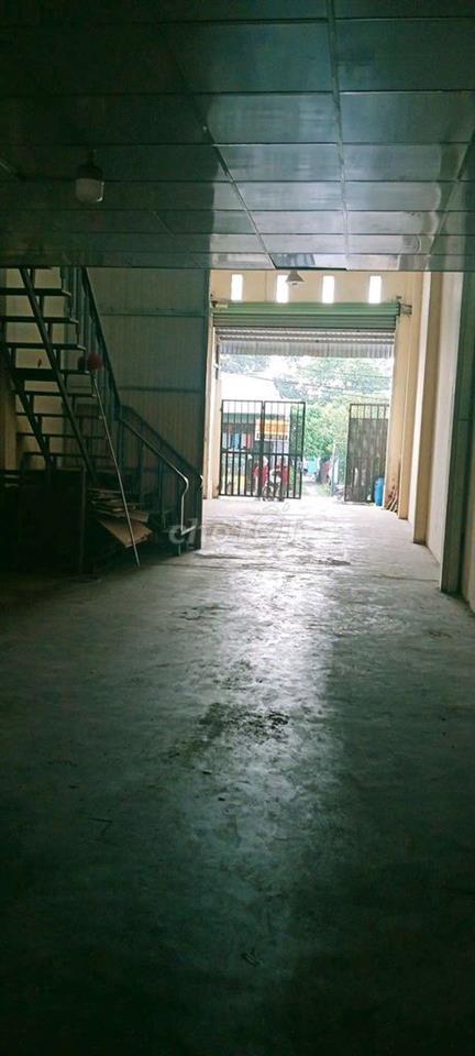 Cho thuê kho 250m2 Thái Hoà giáp Tân Phước Khánh giá 10 tr/ tháng