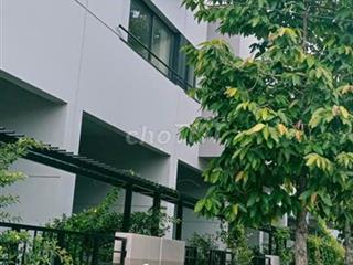 Cho thuê nhà 1 trệt 2 lầungã tư Bình Chuẩn, 3 p ngủ giá 10 tr/tháng
