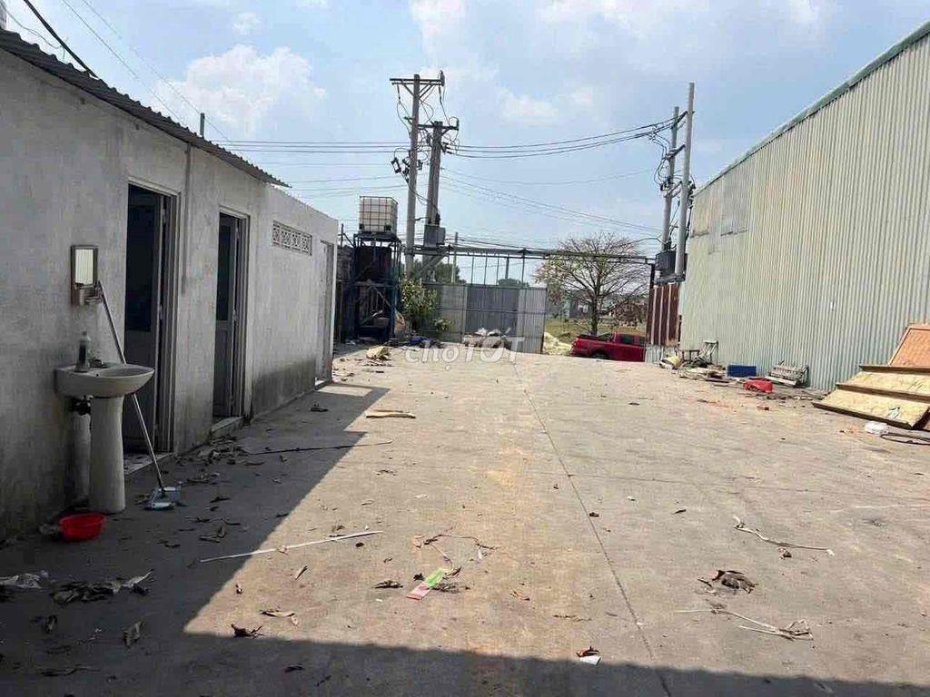 Cho Thuê Xưởng 860m2/ 30 triệu Tân Uyên Bình Dương