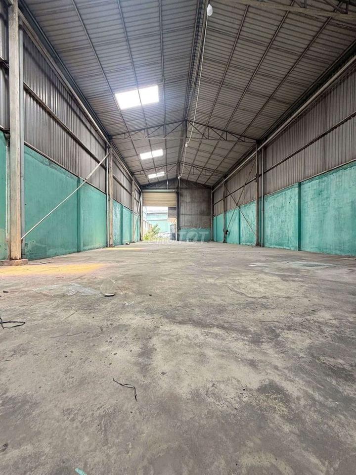 Cho thuê xưởng và nhà 350m2 giá 15 tr/ tháng thích hợp nhiều nghề