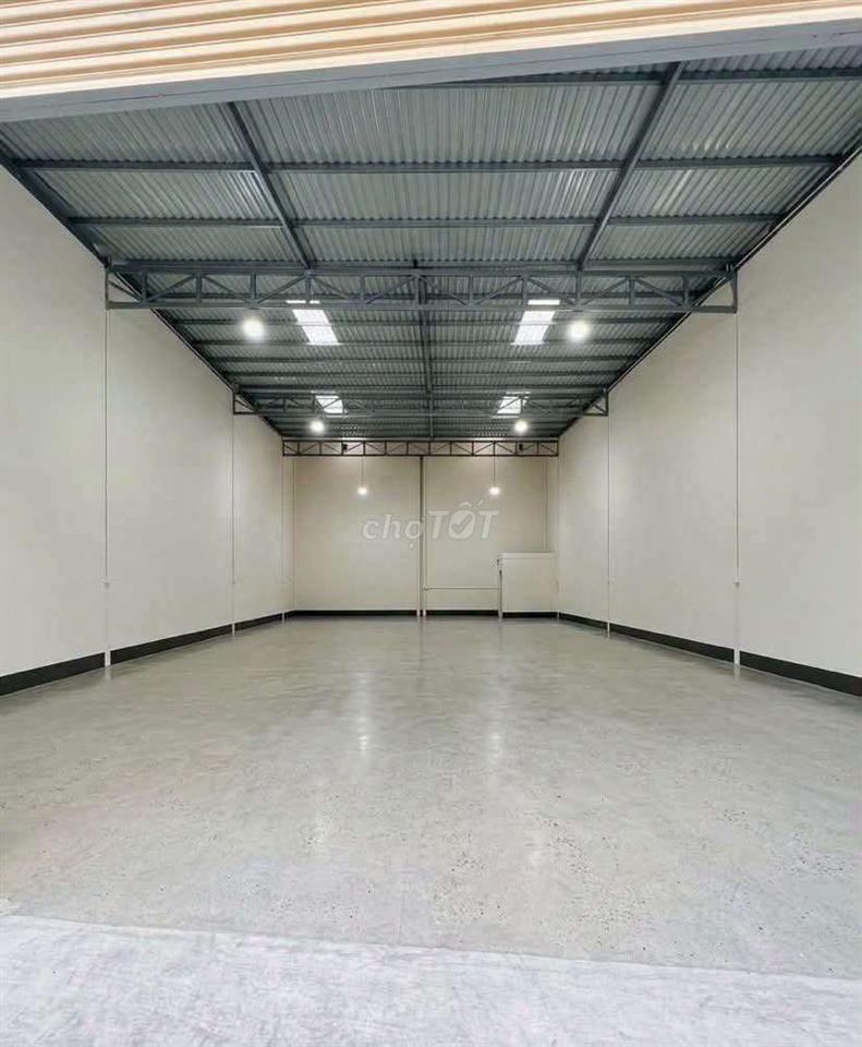 Cho thuê kho mới xây 200m2 giá 7 triệu/ tháng 