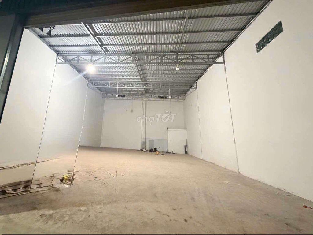 Cho thuê kho mới xây 200m2 giá 7 triệu/ tháng 