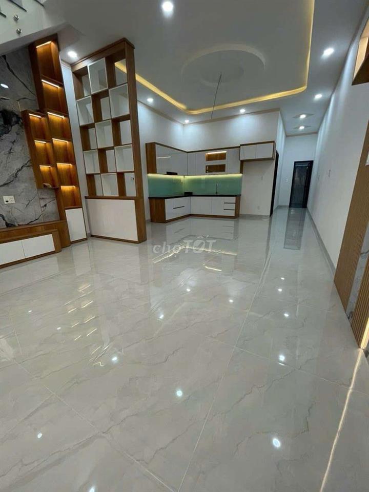 Nhà trệt gác 3 phòng ngủ sân ô tô