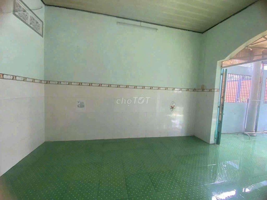 Nhà 2 phòng ngủ sân ô tô