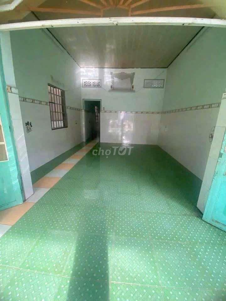 Nhà 2 phòng ngủ sân ô tô