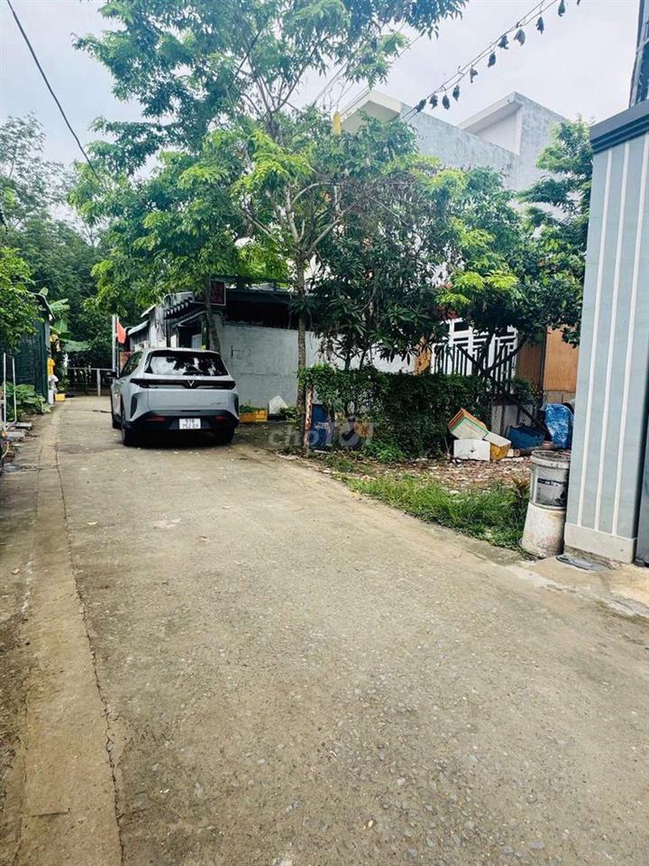 Nhà 2 phòng ngủ sân ô tô mới 100%