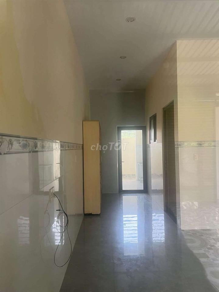 Nhà cấp 4 sân ô tô