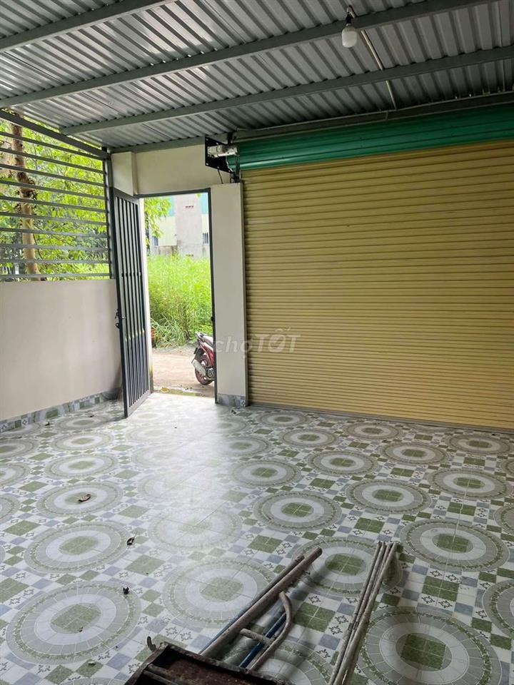 Nhà cấp 4 sân ô tô