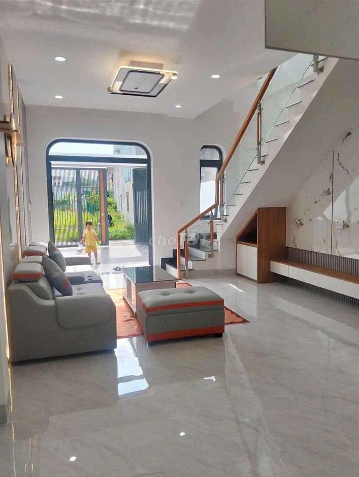 Nhà trệt lầu 3 phòng ngủ