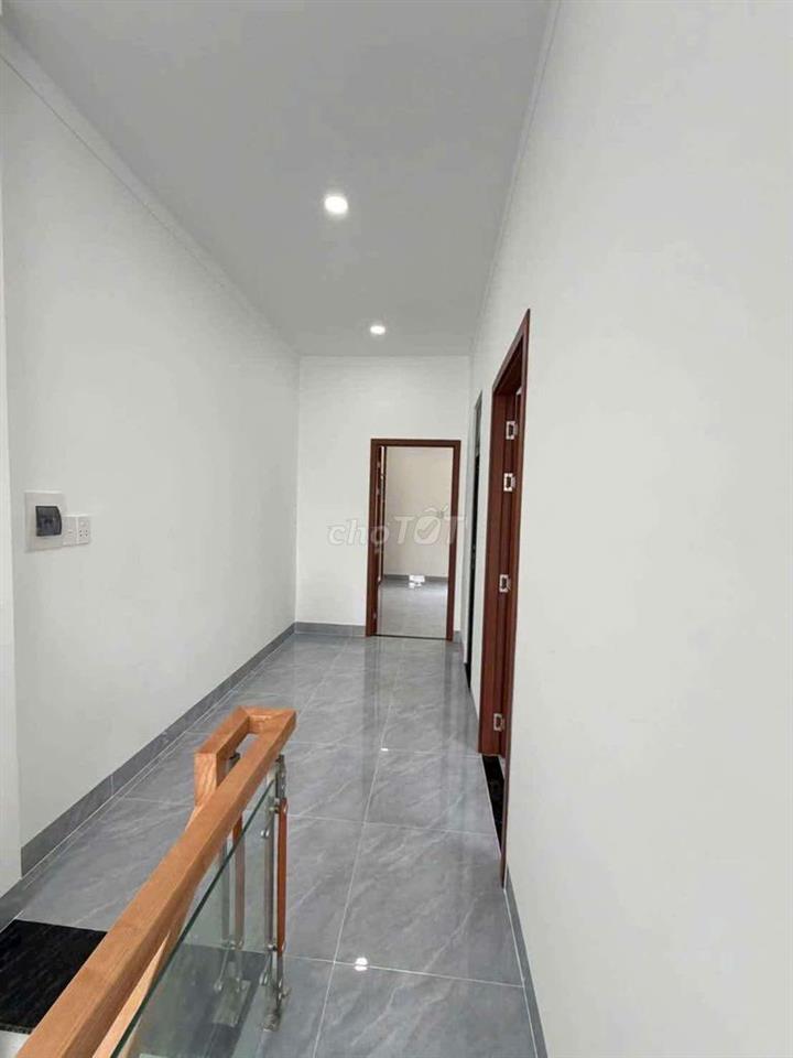 Nhà trệt lầu 3 phòng ngủ