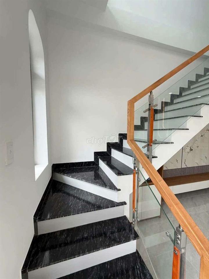 Nhà trệt lầu 3 phòng ngủ