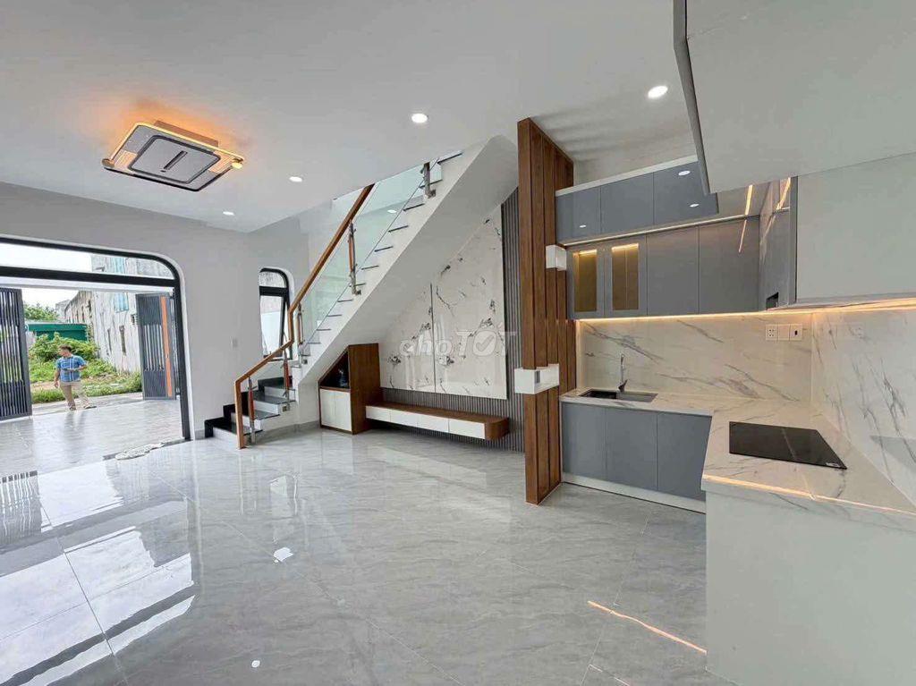 Nhà trệt lầu 3 phòng ngủ