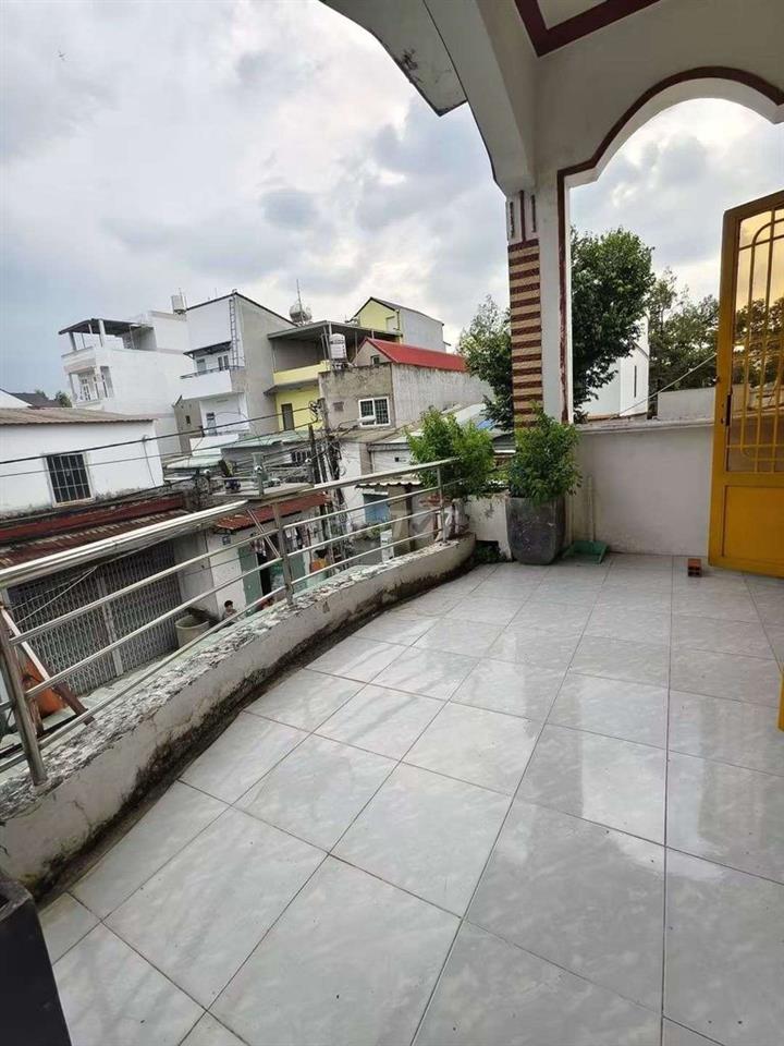 Nhà trệt lầu 4 phòng ngủ