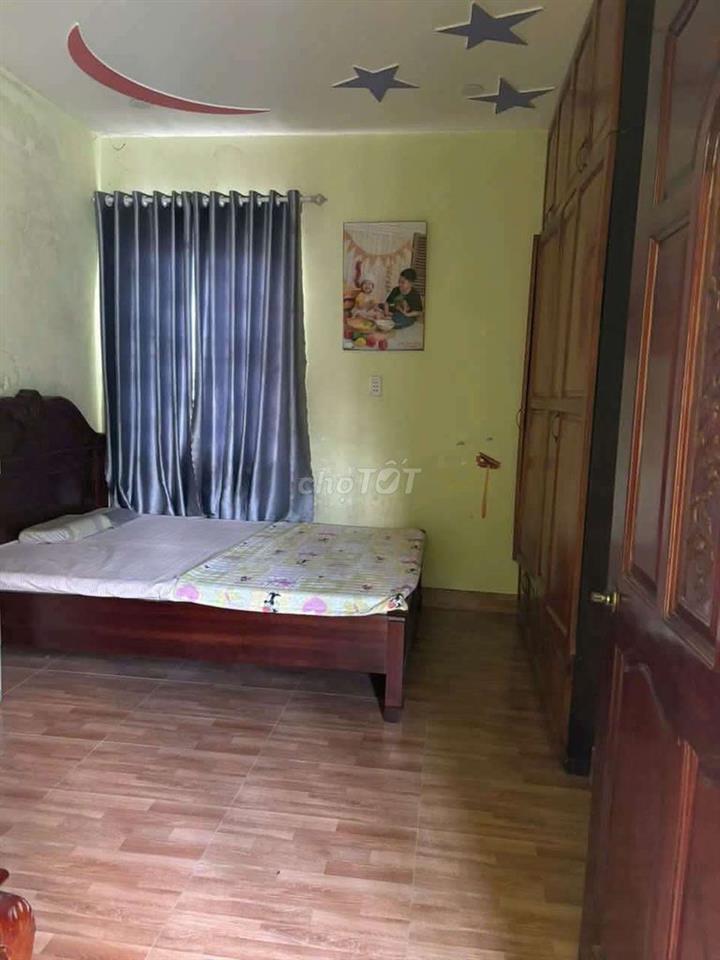 Nhà trệt gác 3 phòng ngủ sân ô tô