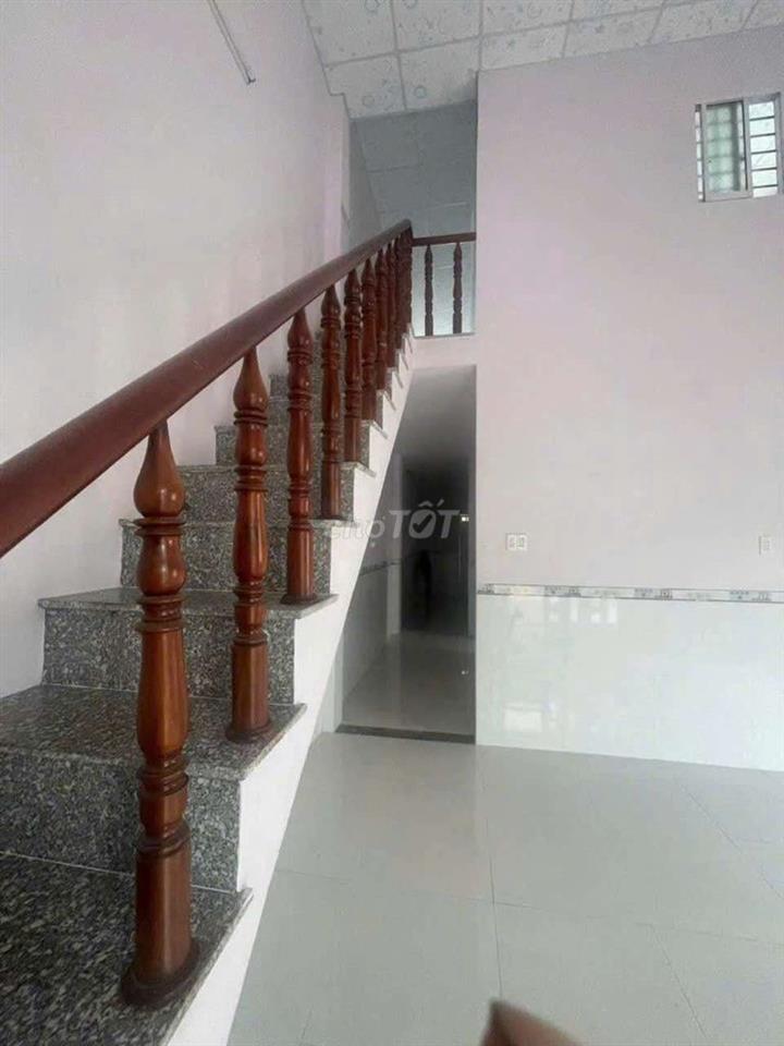 Nhà trệt gác 3 phòng ngủ sân ô tô