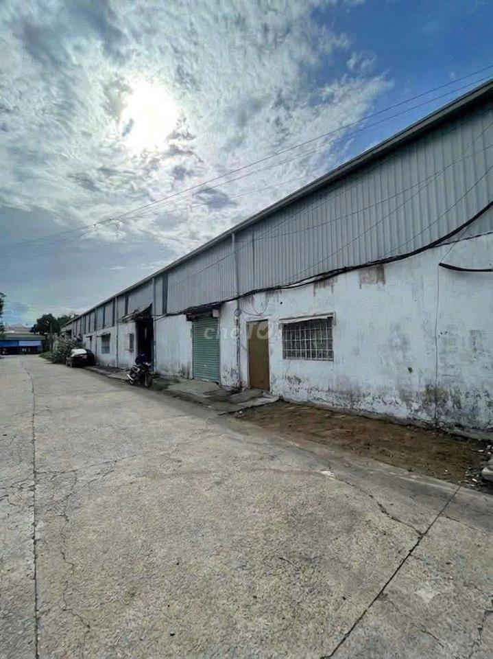 cho thuê xưởng Phú Lợi Thủ Dầu Một 1150m2 có 3 Fa hạ bình 