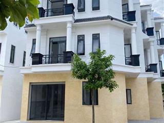 cho thuê nhà lô góc Tân Hiệp Nam tân uyên 6 phòng ngủ