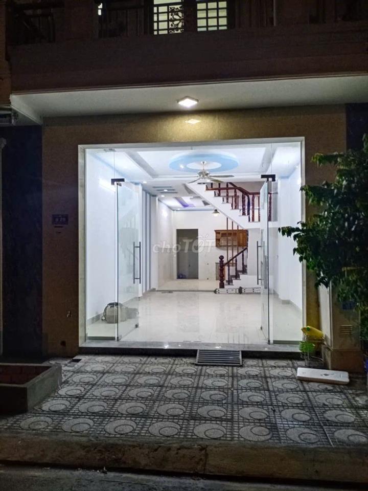 Cho thuê nhà phố để ở hoặc làm văn phòng