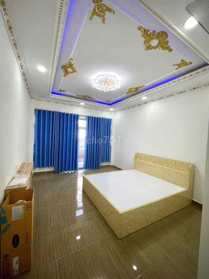 nhà 2 lầu 1 trệt Bình Chuẩn,Thuận An,có nội thất,đường 7m đậu ô tô ok