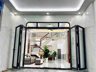 nhà lầu trệt KDC HỘI NGHĨA, TÂN UYÊN,Gần KCN NAM TÂN UYÊN,có nội thất