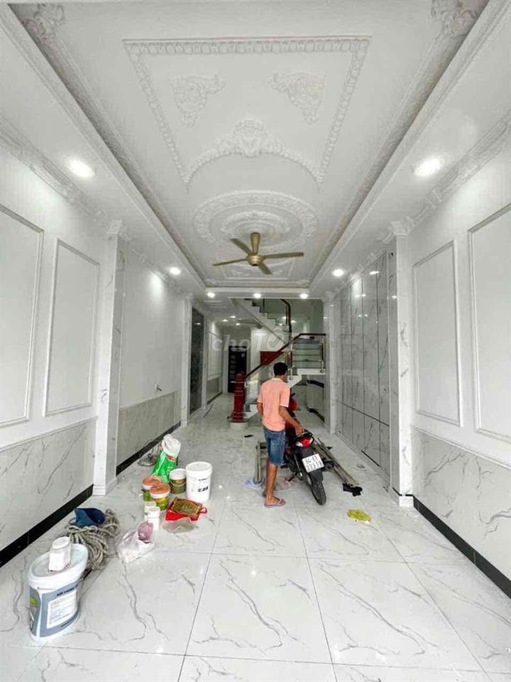 nhà 1 trệt 2 lầu An Phú,kế đường Phan đình giót,có nội thất cơ bản