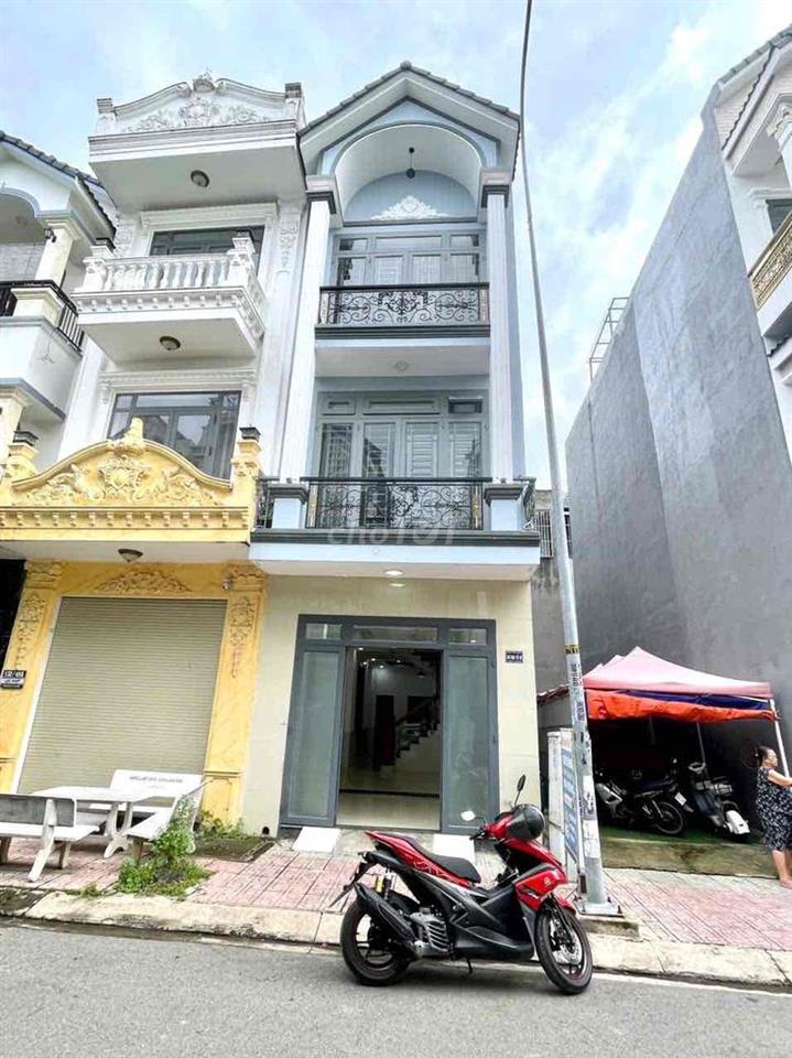 nhà 2 lầu 1 trệt Bình Chuẩn,Gần ngã tư miễu ông cù,đường 7m,4p ngủ