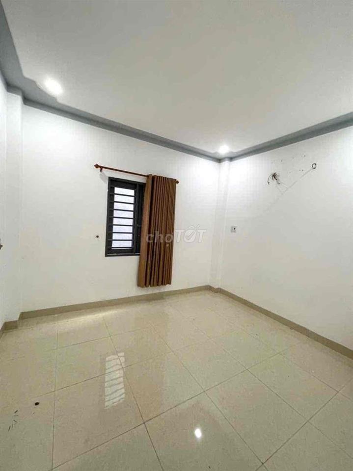 nhà 2 lầu 1 trệt Bình Chuẩn,Gần ngã tư miễu ông cù,đường 7m,4p ngủ