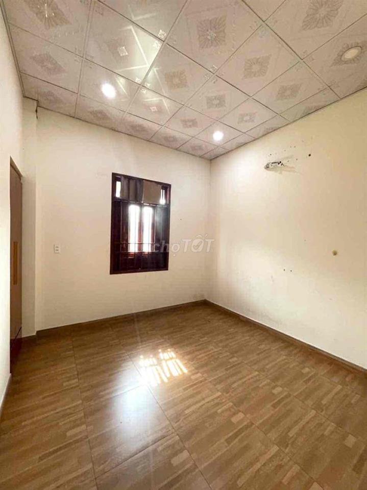 nhà lầu trệt TÂN BÌNH, DĨ AN,Kế đường Nguyễn Thị Tươi,sân xe hơi