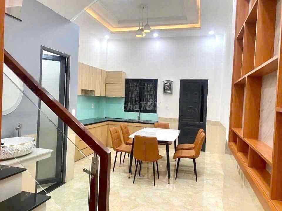 nhà 2 lầu 1 trệt Bình Chuẩn,Gần ngã tư miễu ông cù,nội thất cơ bản