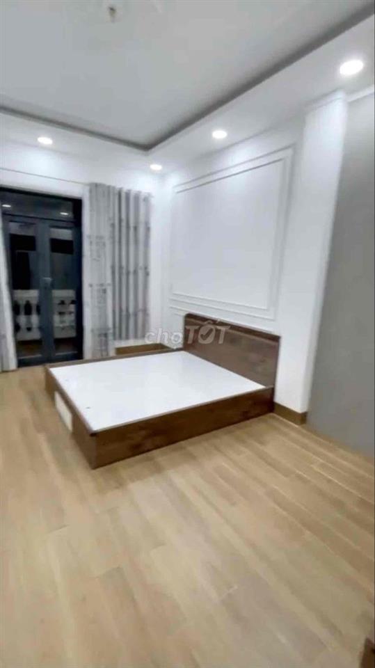 nhà 2 lầu 1 trệt Bình Chuẩn,Gần ngã tư miễu ông cù,nội thất cơ bản