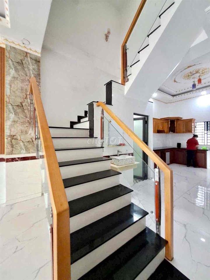 nhà 2 lầu 1 trệt Bình Chuẩn,Thuận An,Gần ngã tư miễu Ông cù,đường 7m