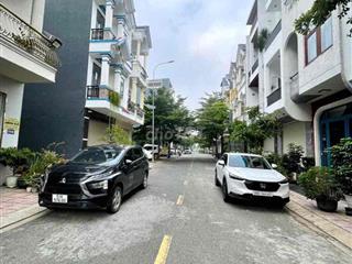 nhà 2 lầu 1 trệt Bình Chuẩn,Thuận An,Gần ngã tư miễu ông cù