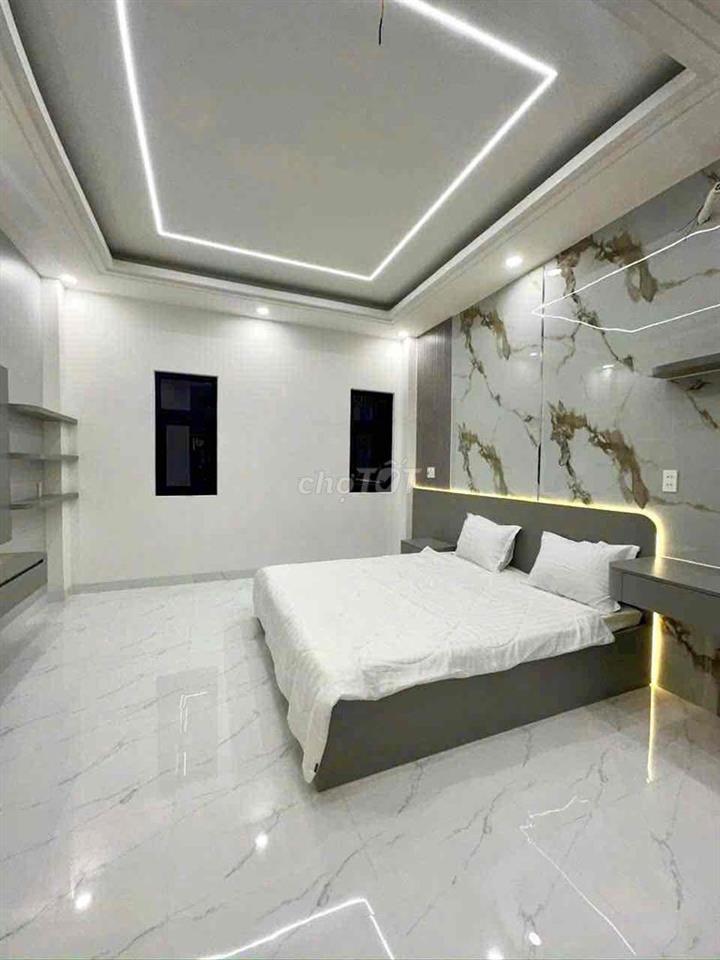nhà 2 lầu 1 trệt Bình Chuẩn,Thuận An,có nội thất,đường 7m đậu ô tô ok