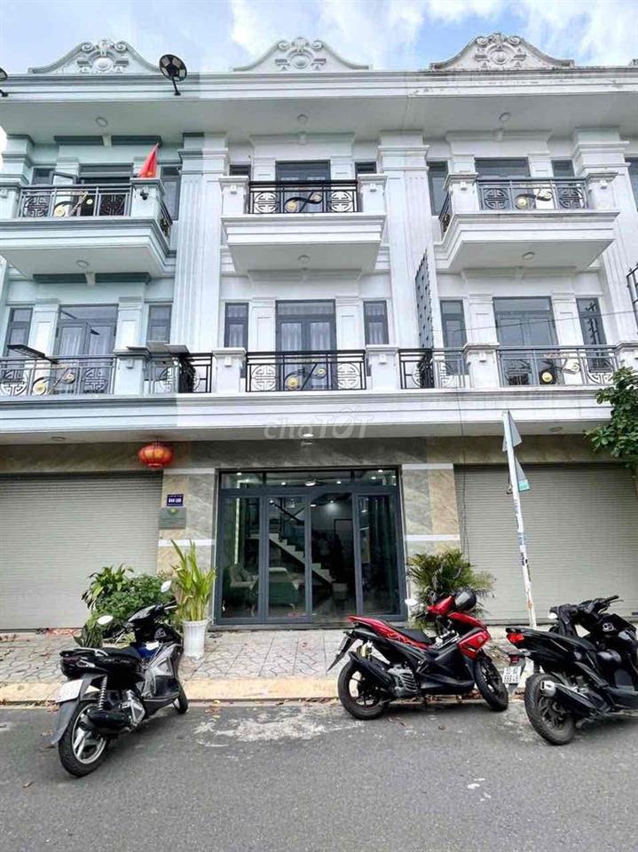 nhà 1 trệt 2 lầu AN PHÚ, THUẬN AN, Đầy đủ nội thất