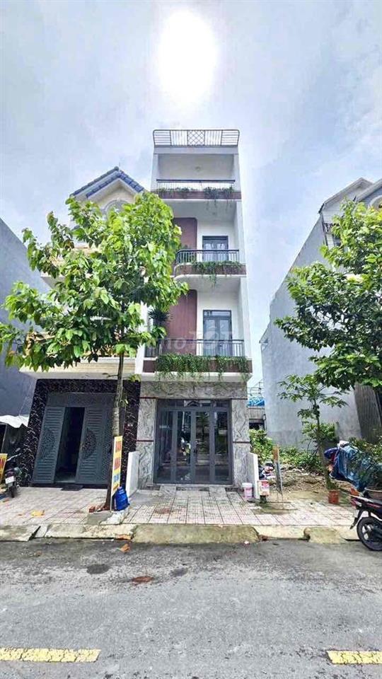 nhà 2 lầu 1 trệt Bình Chuẩn,Thuận An,có nội thất,đường 7m đậu ô tô ok