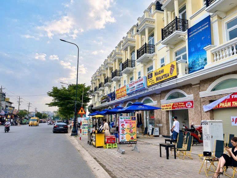 Cho thuê mặt bằng Dĩ An, mặt tiền đường 25m, 3 tầng