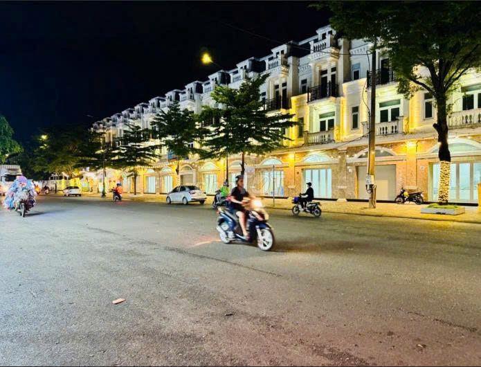 Cho thuê nhà nguyên căn diện tích sử dụng lên đến 240m2.