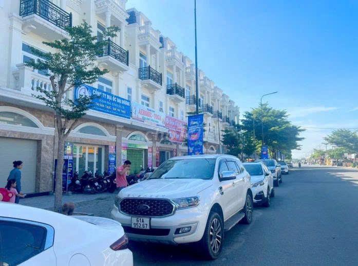 Cho thuê nhà nguyên căn diện tích sử dụng lên đến 240m2.