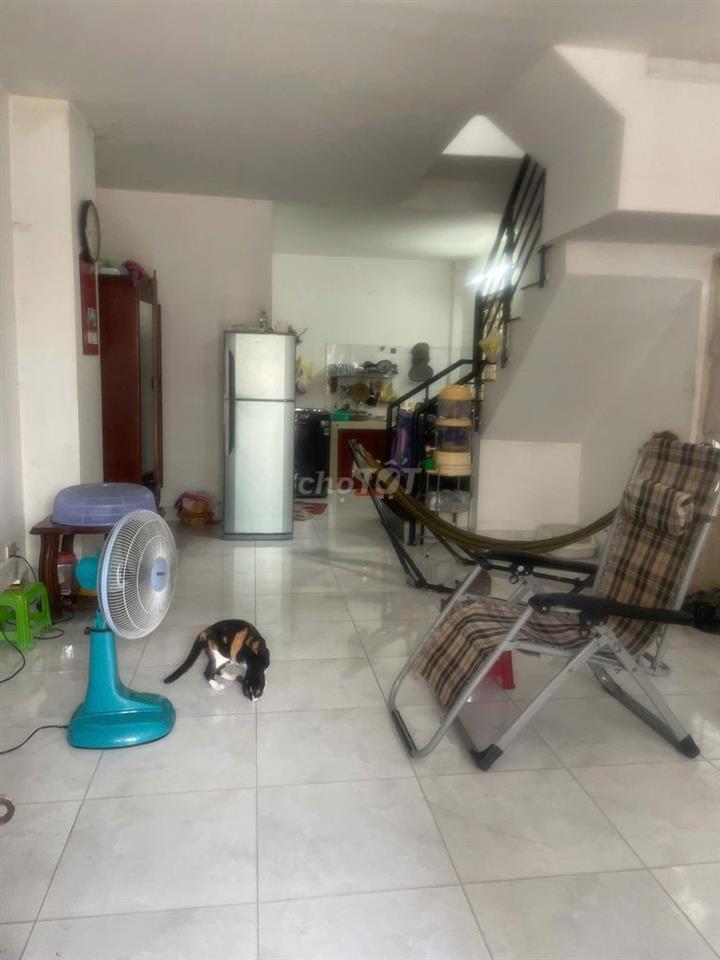 Cho thuê nhà Nguyên căn Trần Thị Vững, T+1L, giá 8tr/ tháng