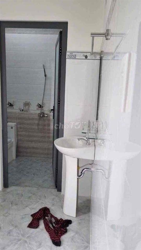 Cho thuê nhà mới 100%