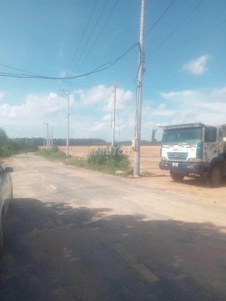Bán Đất SKC XXKD đóng tiền 1 lần 50 năm 10.000m² Giá 26,2 tỷ 